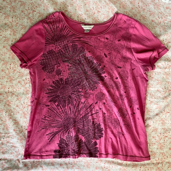Pink floral stud tee - Picture 3 of 5